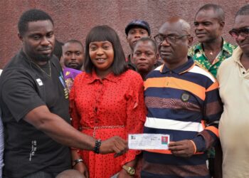 Political Tsunami Hits Adim Ward PDP in Biase Local Government, As Dr Ofem Ajah, A Former Ally of Sandy Onor, Austin Aidam Defects With Large Support Base To The Ruling APC