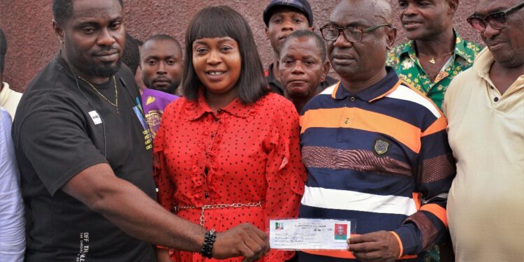 Political Tsunami Hits Adim Ward PDP in Biase Local Government, As Dr Ofem Ajah, A Former Ally of Sandy Onor, Austin Aidam Defects With Large Support Base To The Ruling APC