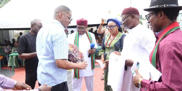 Idum-Mbube Community in Calabar Honours Cross River Deputy Governor Odey.