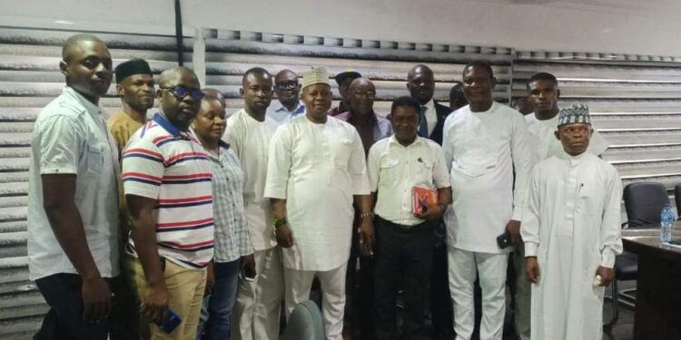 Cross River APC Chairman, Eba Receives Newly Elected CRS IPAC Exco