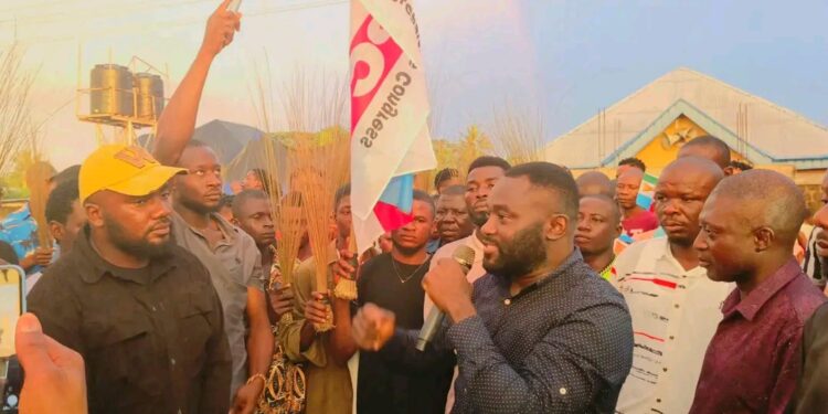 Cross River State APC Organizing Secretary, Joseph Ishaje, Welcomes Hundreds of Defectors from Opposition Party