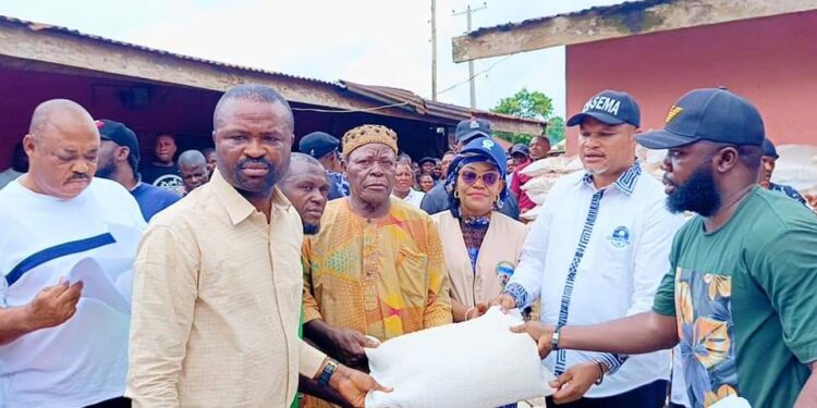 CRSG, NEMA Distribute Relief Materials to Windstorm Disaster Victims in Obubra