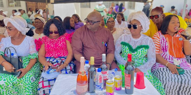 IWD: Obudu LG Chairman’s Wife, Mrs. Regina Undiandeye, Applauds Cross River State First Lady