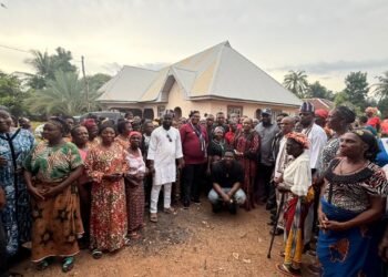 New Yam Festival: Obudu Chairman’s Aide, Julius Akem, Donates Food Items, Cash to Women