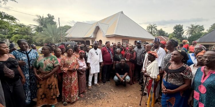 New Yam Festival: Obudu Chairman’s Aide, Julius Akem, Donates Food Items, Cash to Women